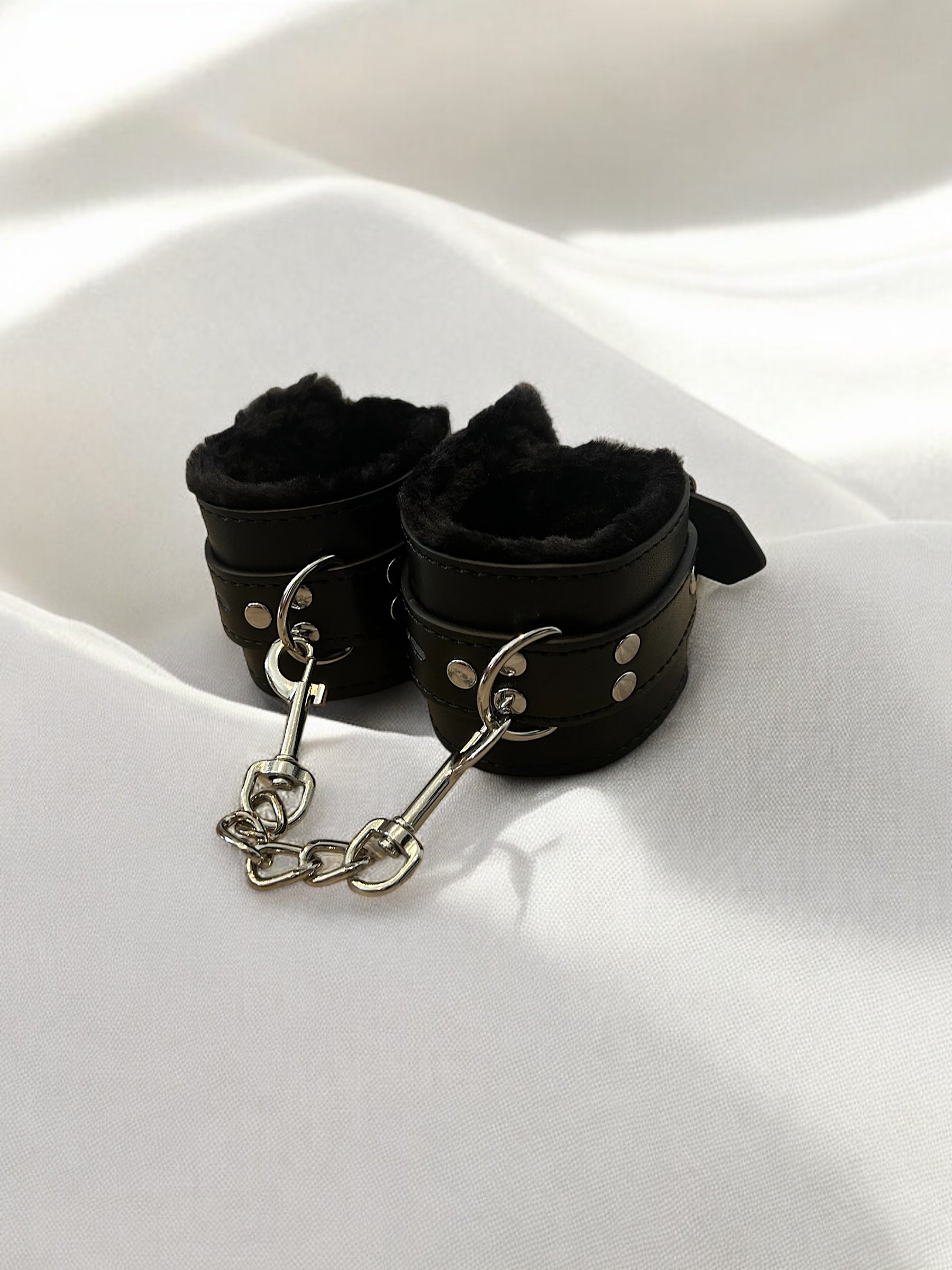 Deluxe Cuff Restraints lined with Faux Fur